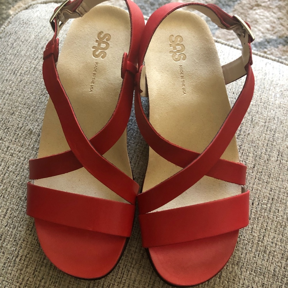 SAS Nouveau Red Strappy Heel Sandals 6 1/2 WW Double Wide